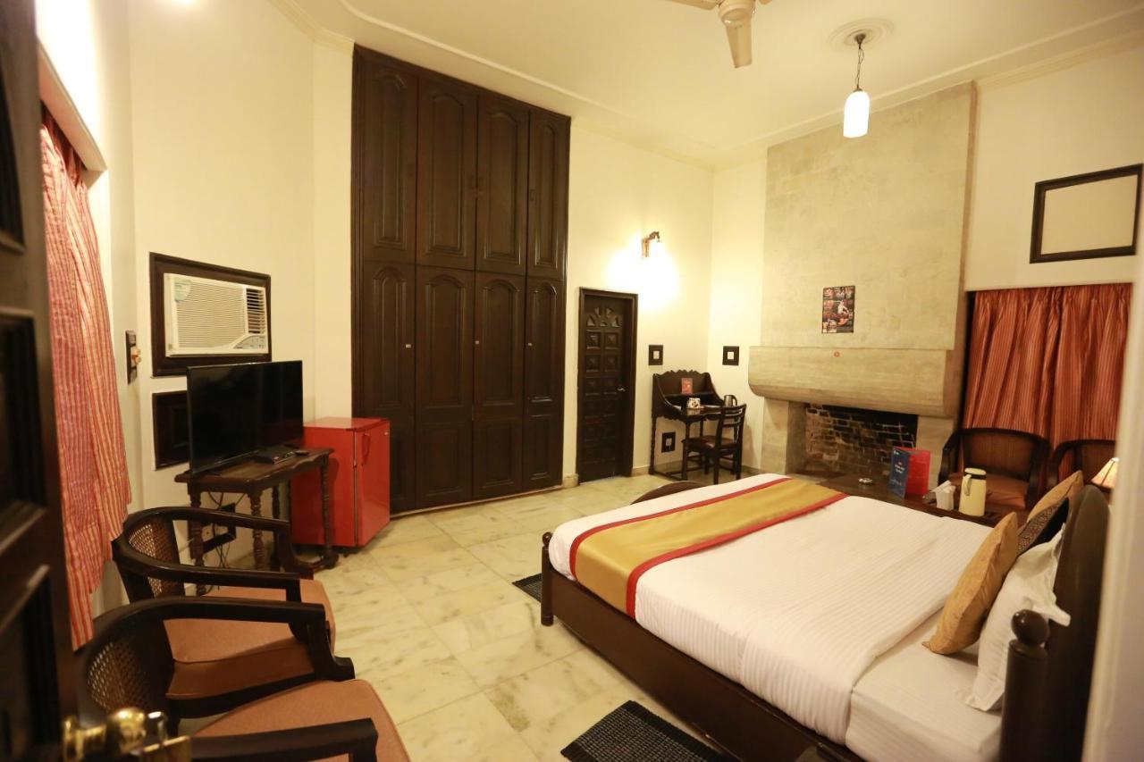 Oyo 8844 Meadows Inn Chinhat Exterior foto